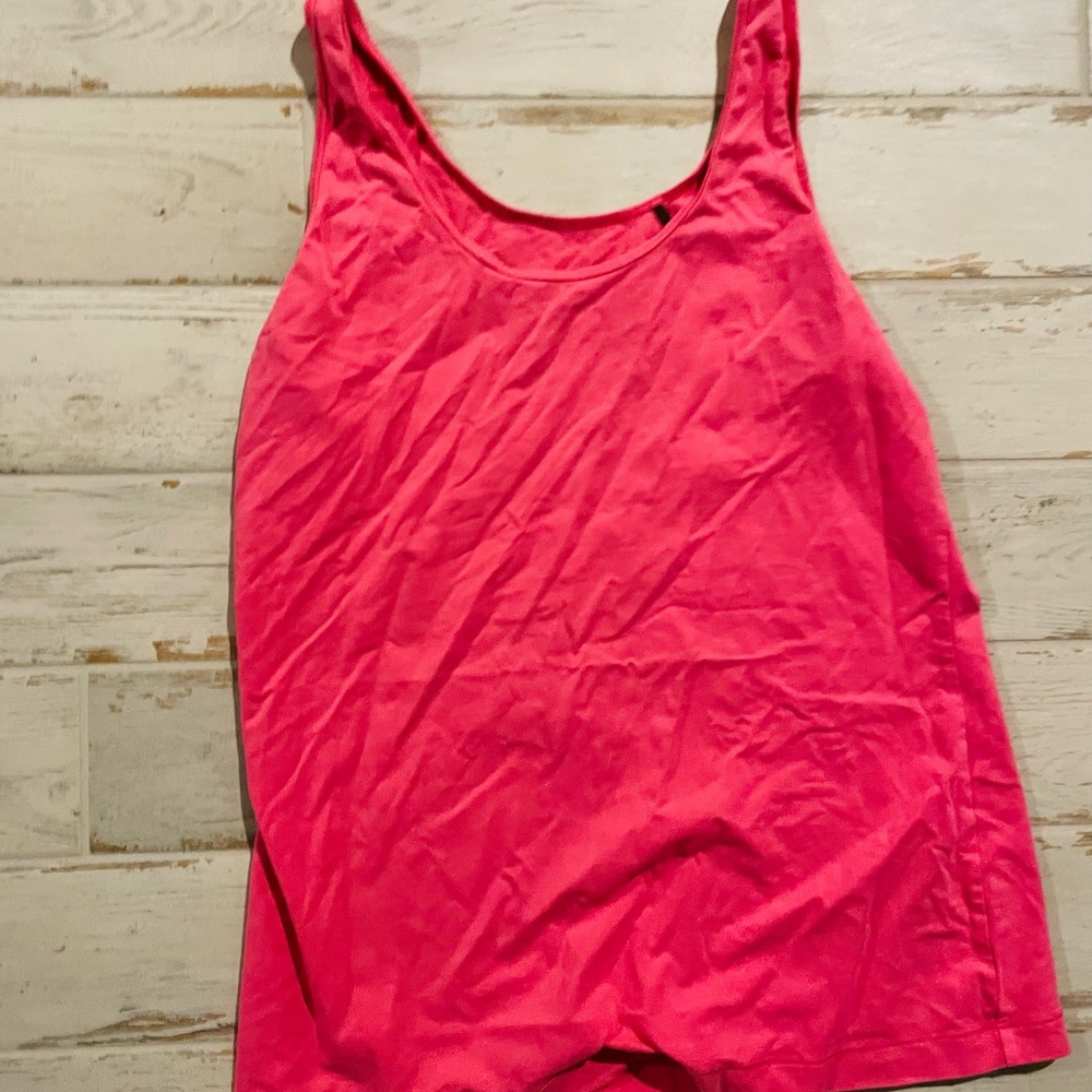 Tommy Bahama Medium tank top